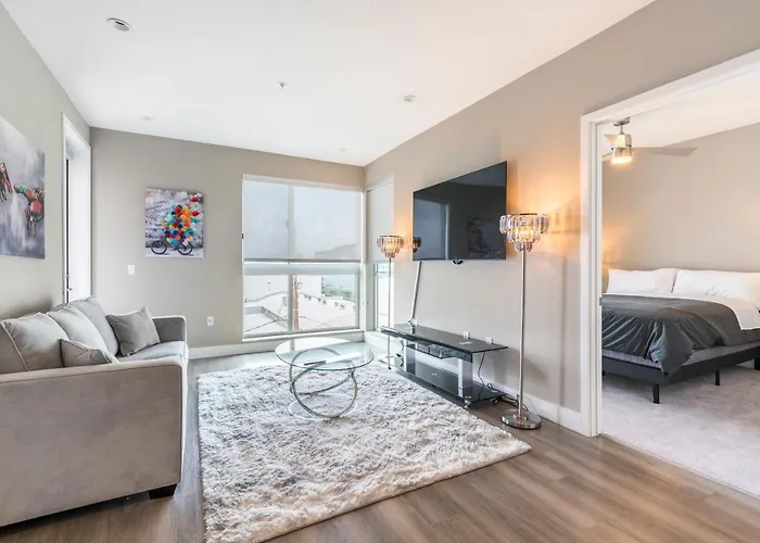 2Br New Construction Modern Luxury Views, Pool & Patio