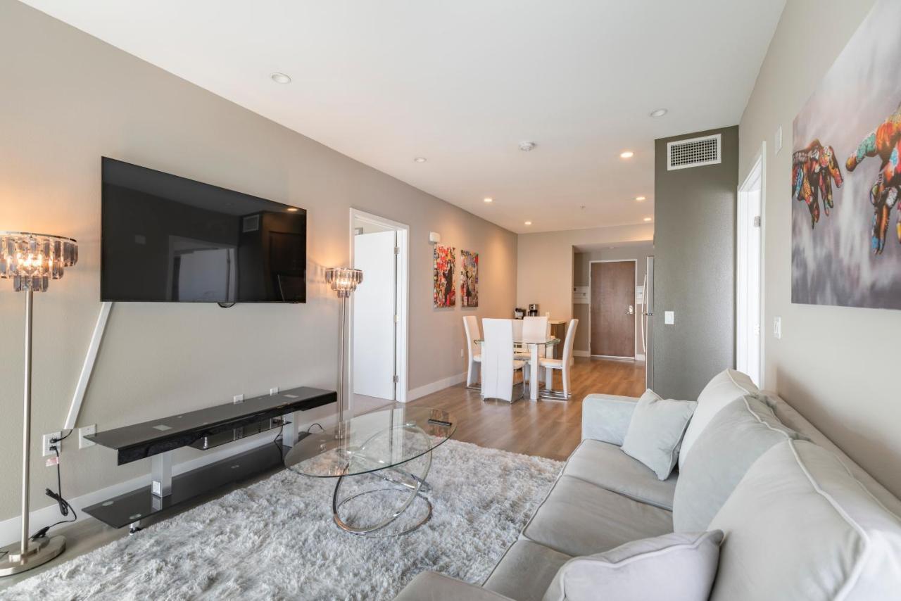 2br New Construction Modern Luxury Views, Pool & Patio Apartamento