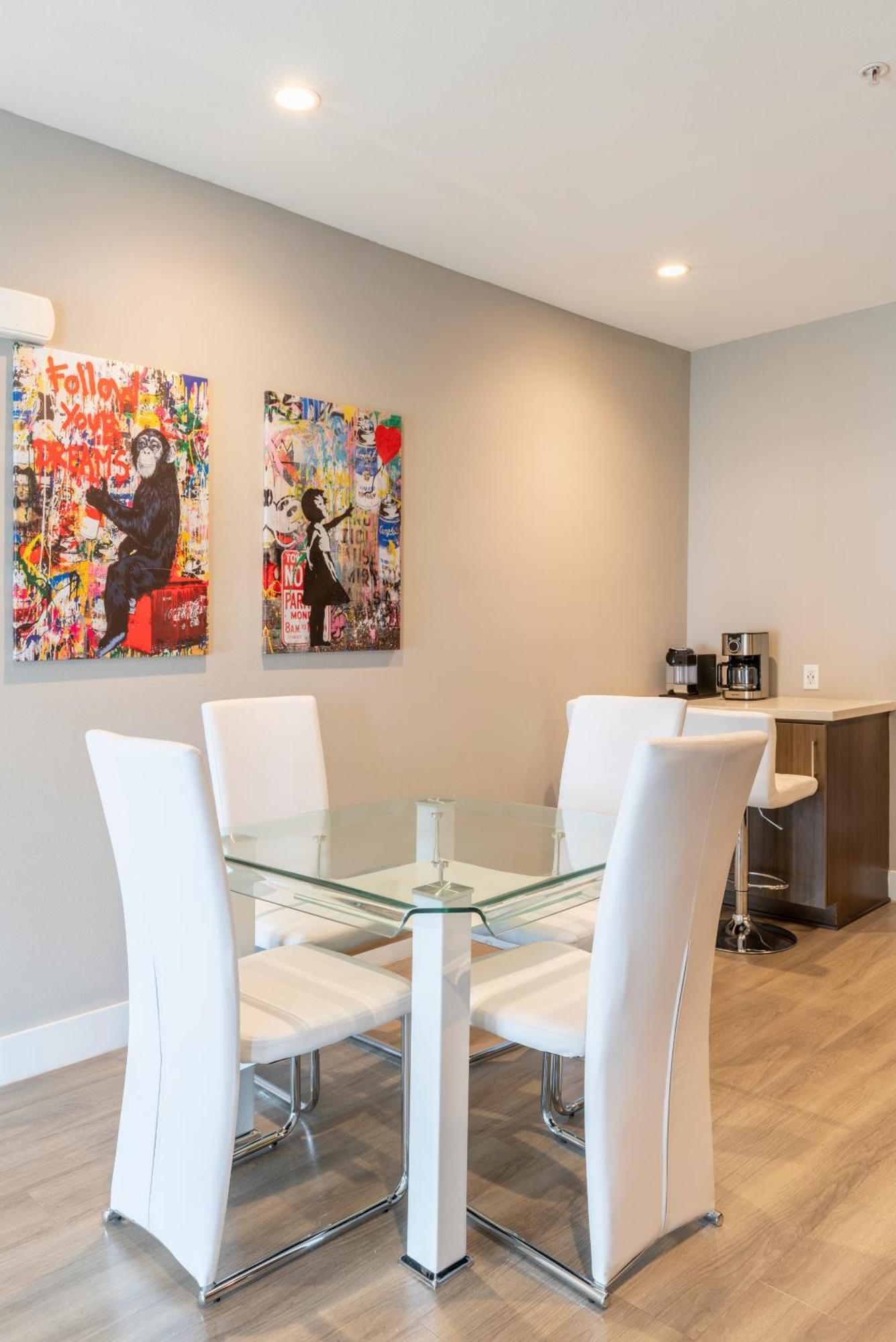 2br New Construction Modern Luxury Views, Pool & Patio Apartamento