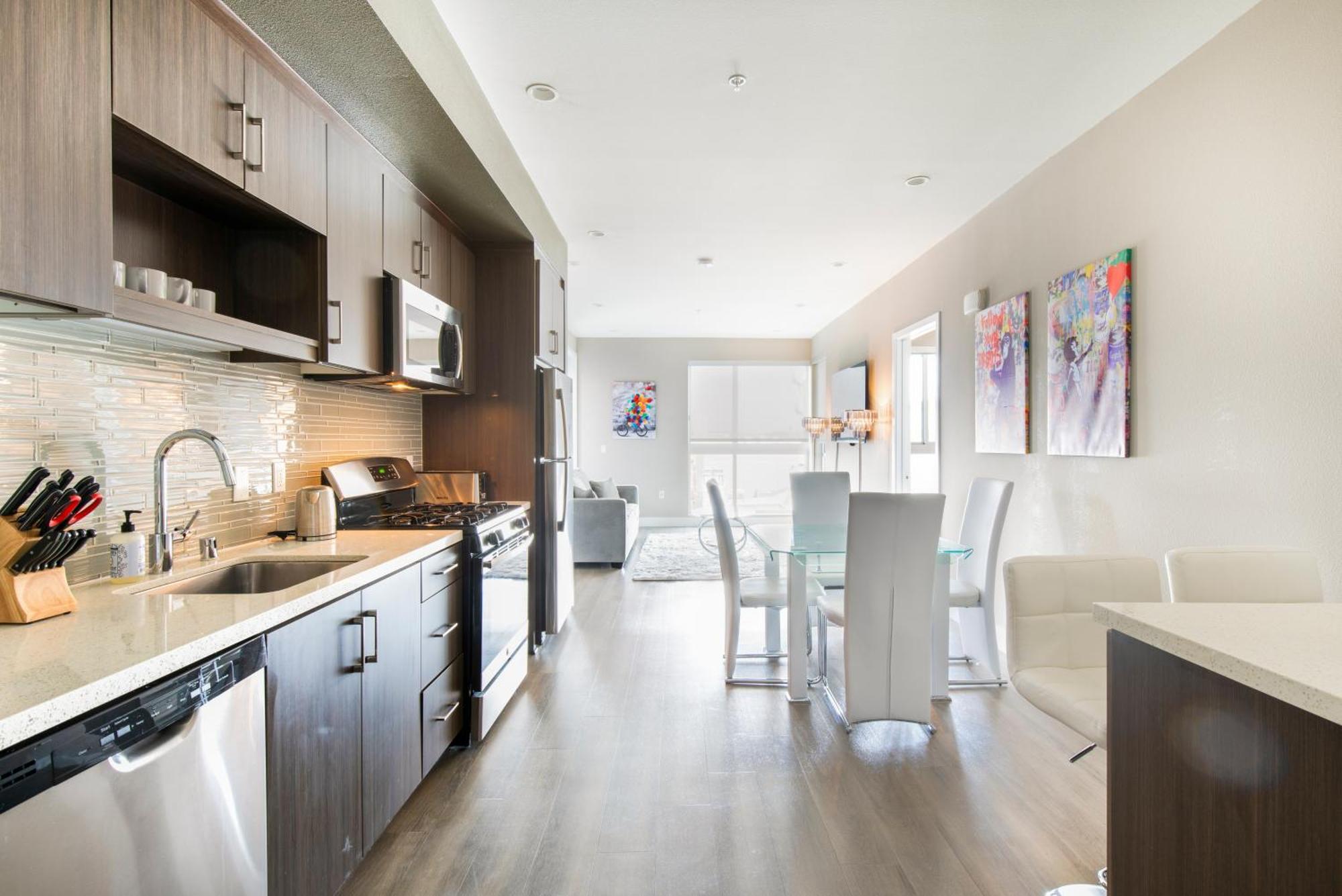 Apartamento 2br New Construction Modern Luxury Views, Pool & Patio *
