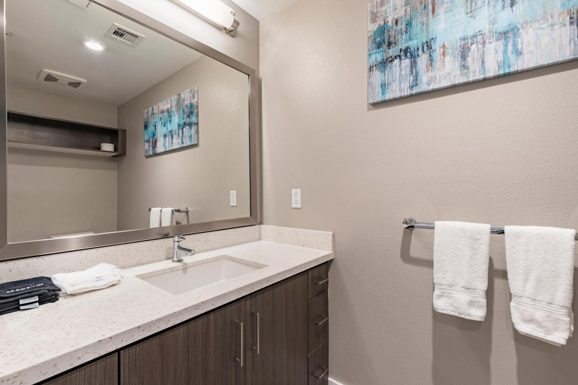 Apartamento 2br New Construction Modern Luxury Views, Pool & Patio Los Angeles