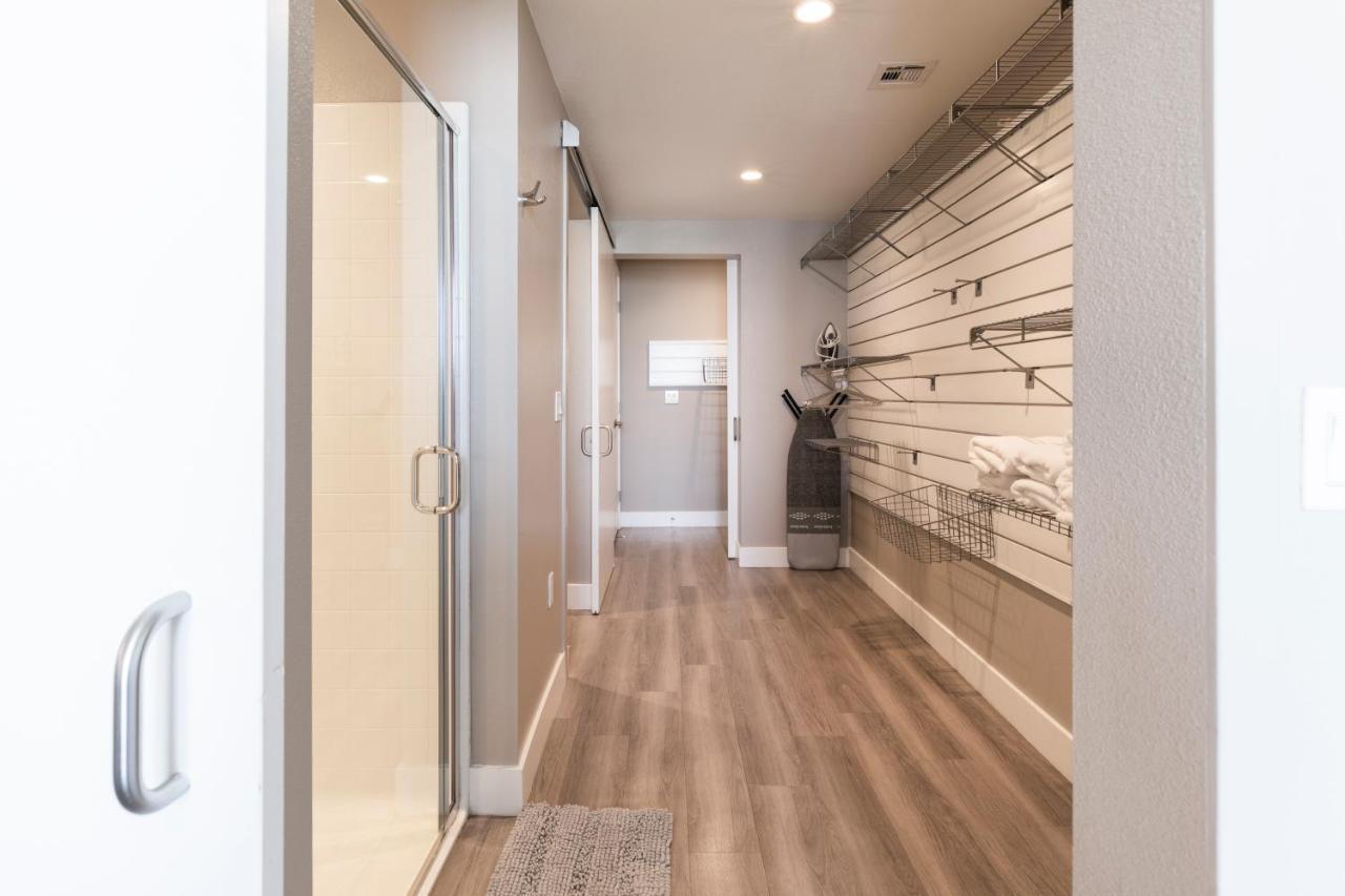 2br New Construction Modern Luxury Views, Pool & Patio